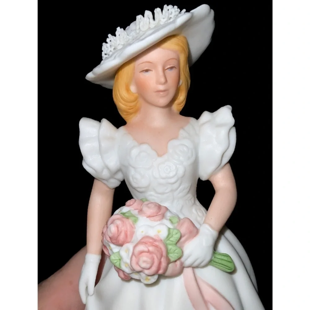 Avon 1986 Hand Painted Porcelain Figurine “A Summer Bride” & Trinket Box